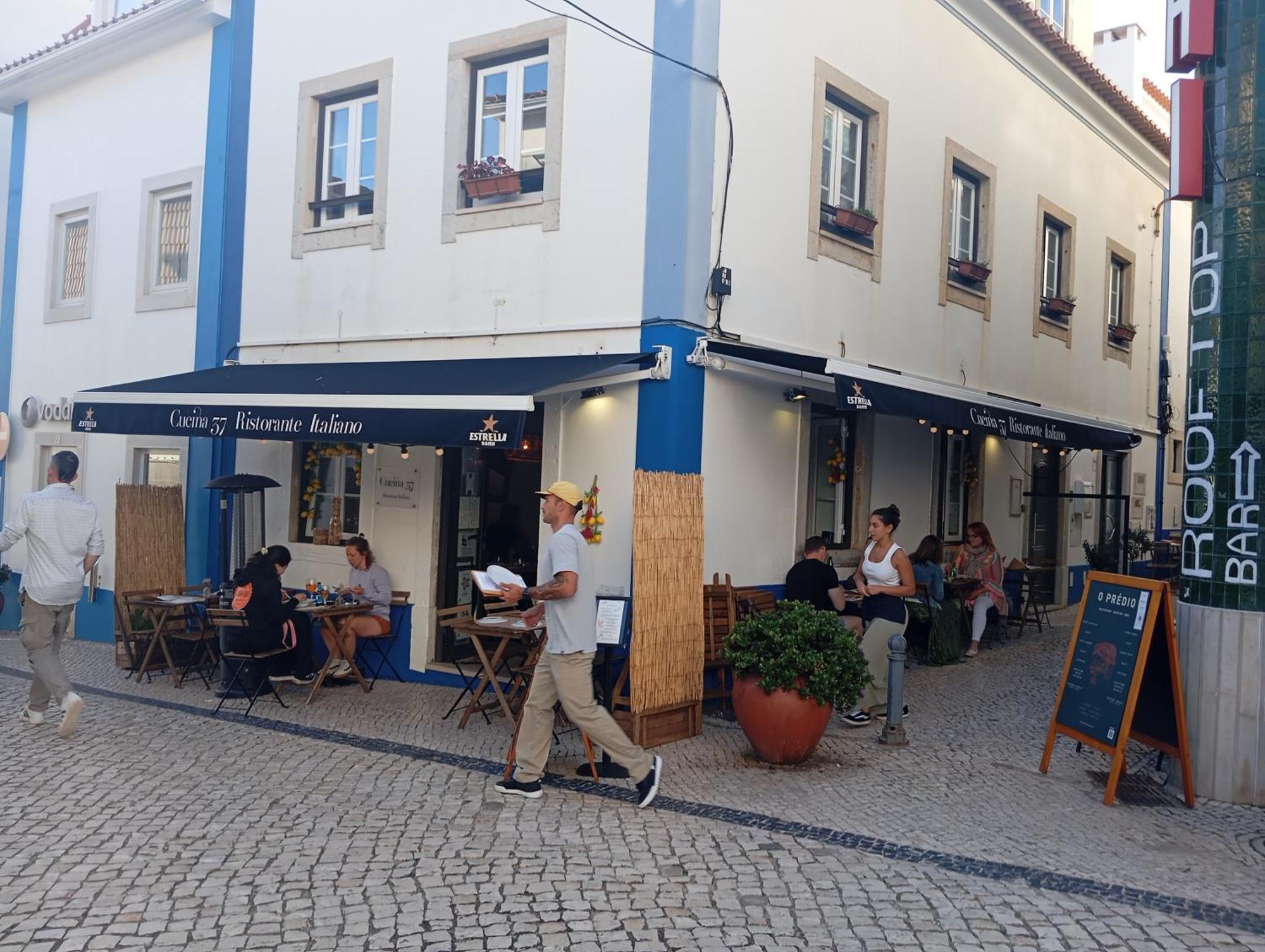 Arthouse Surf Ericeira Hotel Exterior photo